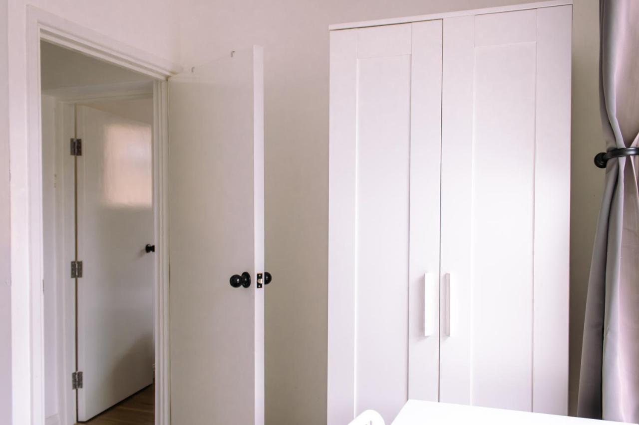 Nice 4 Bedroom Apartment Near City Centre 2-Min Walk To Metro !! Business & Family Friendly!! London Eksteriør bilde